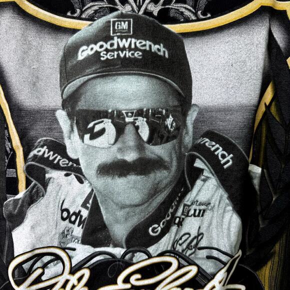 Dale Earnhardt NASCAR 2010 Inagural Class Hall of Fame Graphic T-Shirt Men's M - Picture 3 of 12